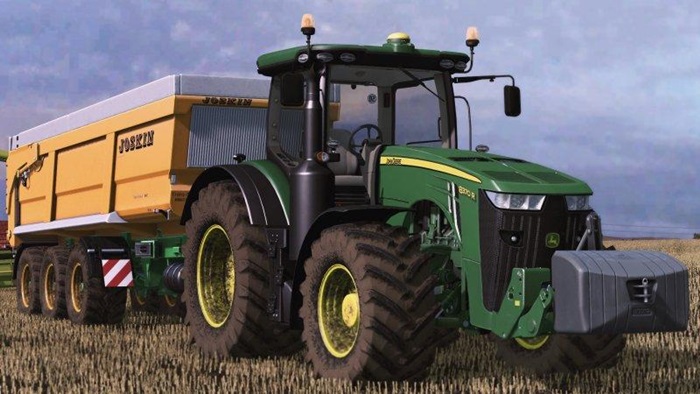 FS17 - John Deere 8R Tractor